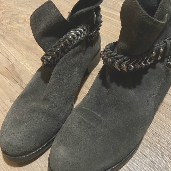 Limited Edition! VC John Camuto Rider Ankle Booties - Picture 2 of 4